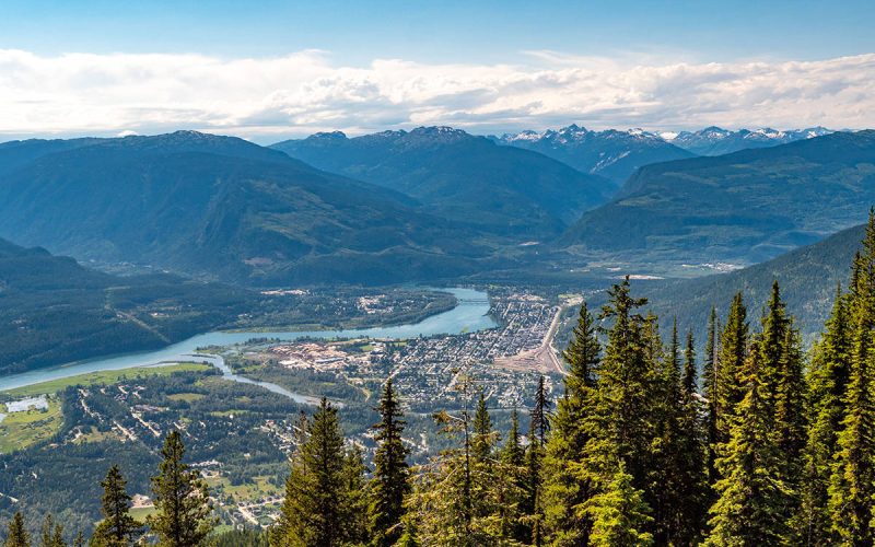 21794803_web1_200618-RTR-resort-reopening_1