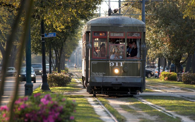 The St. Charles Streetcar line rolls pass New Orleans' finest mansions, Friday, March 26, 2005.(Cheryl Gerber Photo)complete streets