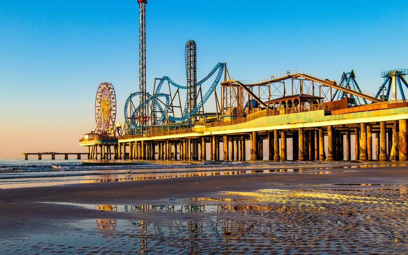 TTD_Beaches_H_ART_Galveston_MAIN_e63180ff-4f63-4190-8613-1cf7b38ffc2b