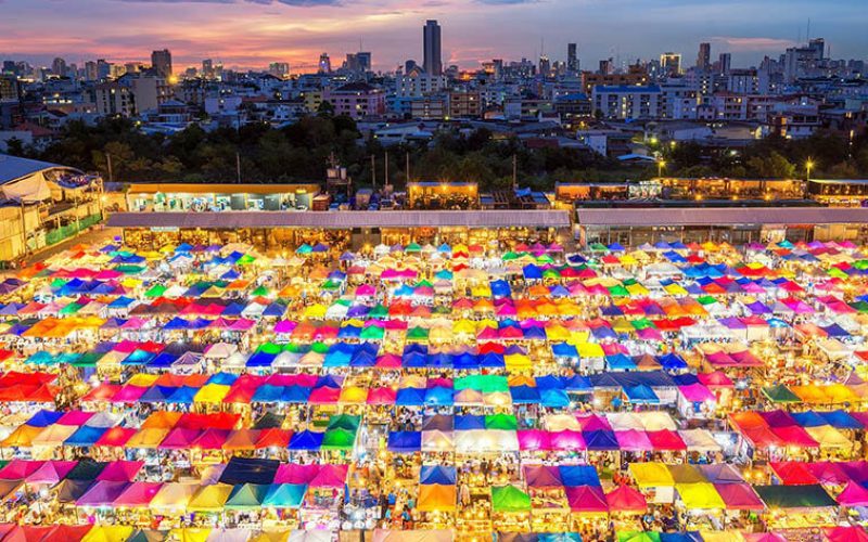 Your-Thai-Guide-Train-Night-Market-Ratchada-1