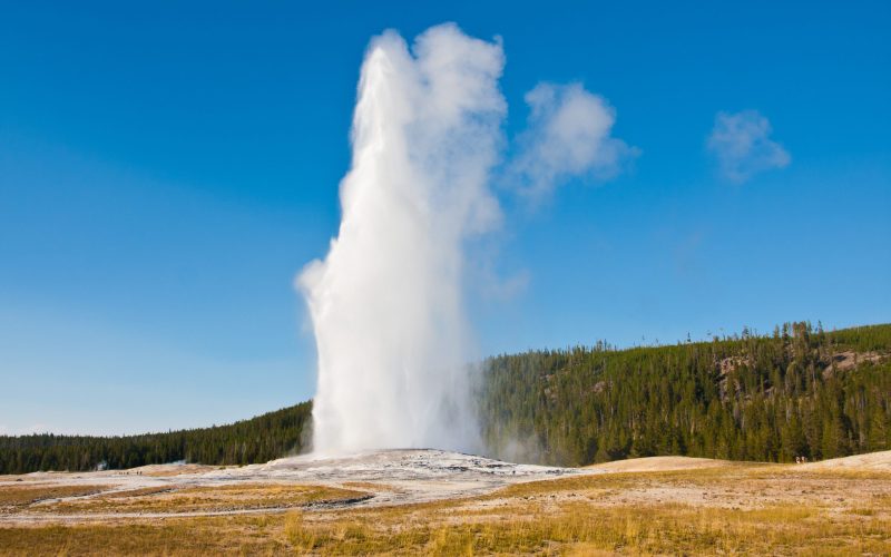Eruption,Of,Old,Faithful,Geyser,At,Yellowstone,National,Park